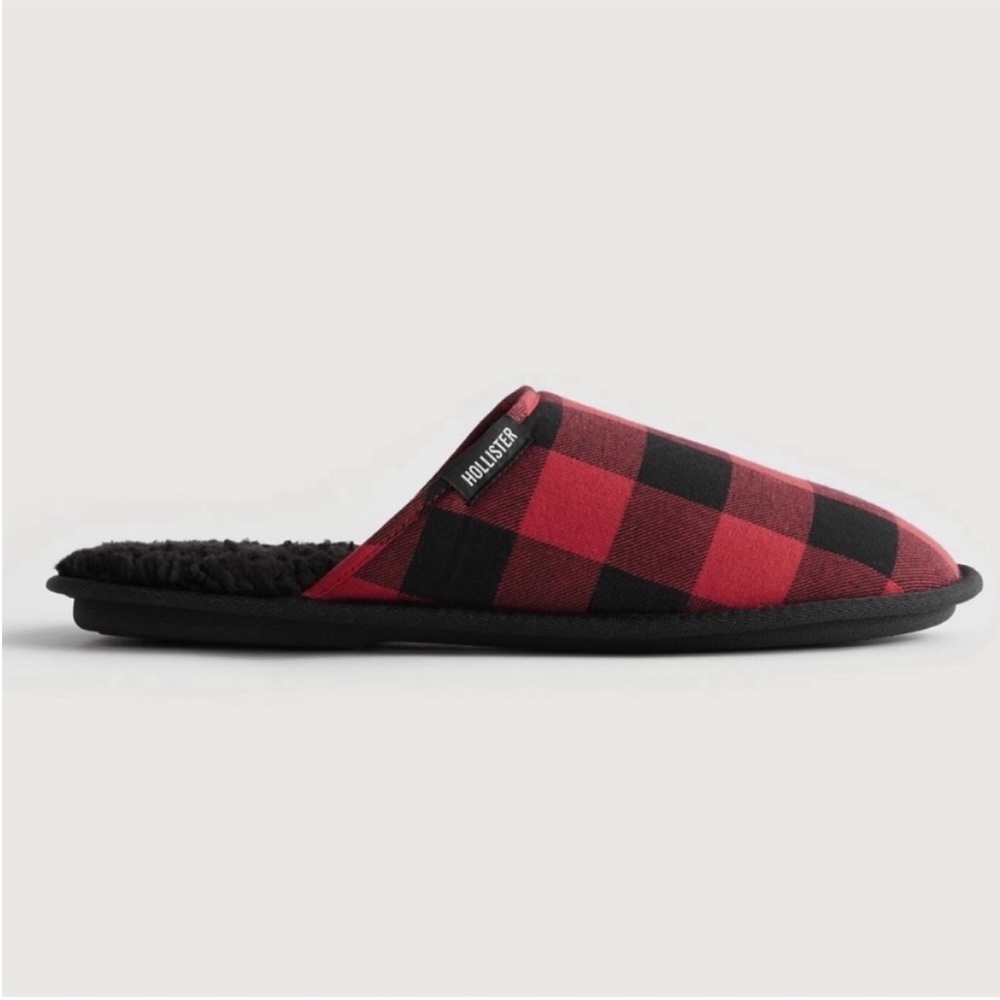 Hollister Men’s Sherpa lined Slippers